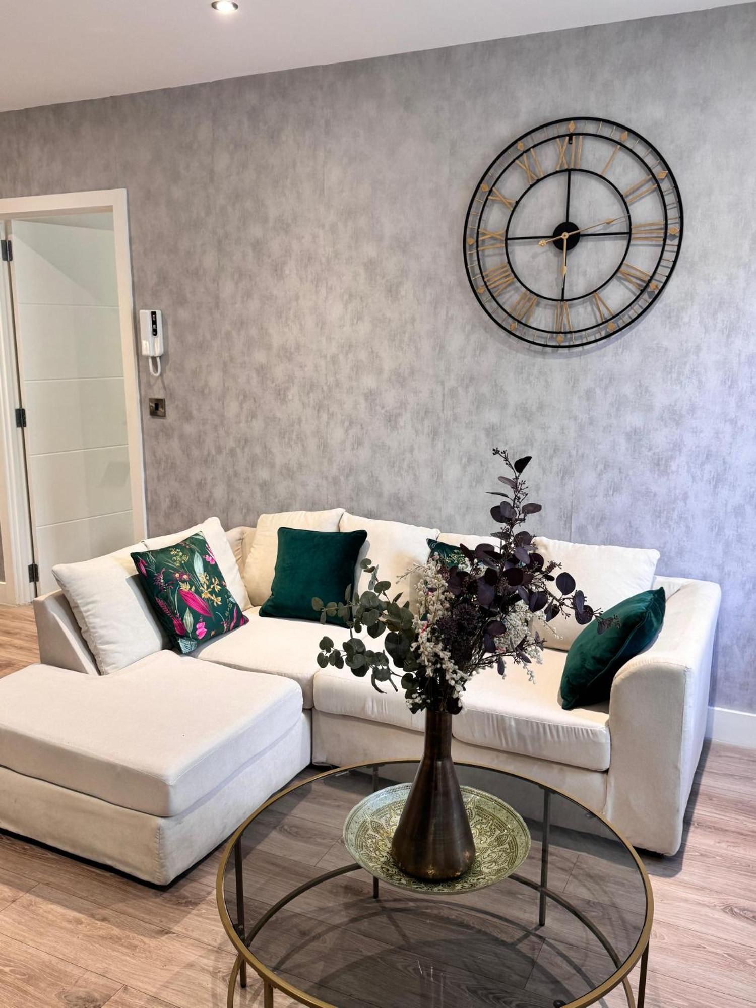 Stylish Luxury Solihull Flat Exterior photo